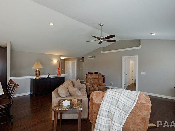 3rd image of 1401 Fayette Ave