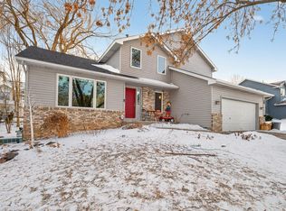 14825 39th Ave N, Plymouth, MN 55446