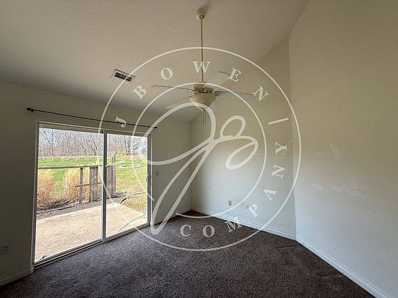 5th image of 10852 Fox Cove Dr