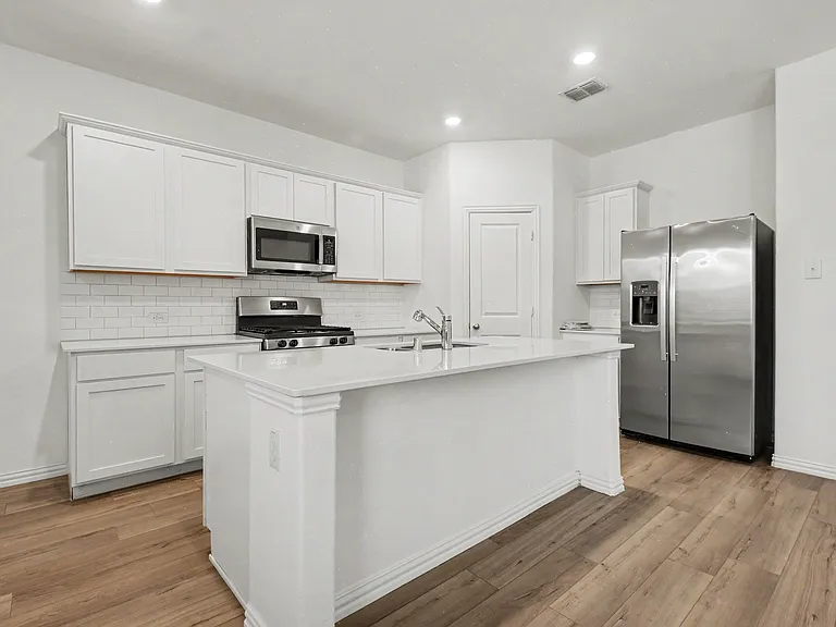 1118 Mahogany Ln — Photo 14