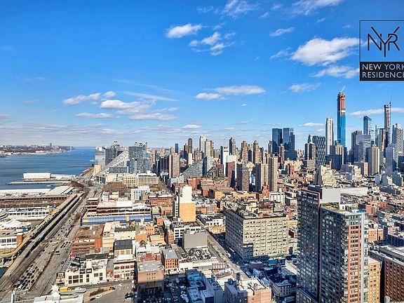 4th image of 635 W 42nd St APT 44D