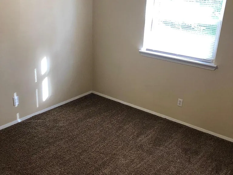 11408 Center Hill Ct — Photo 19
