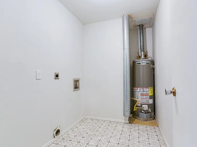 2708 Canyon Creek Dr — Photo 17