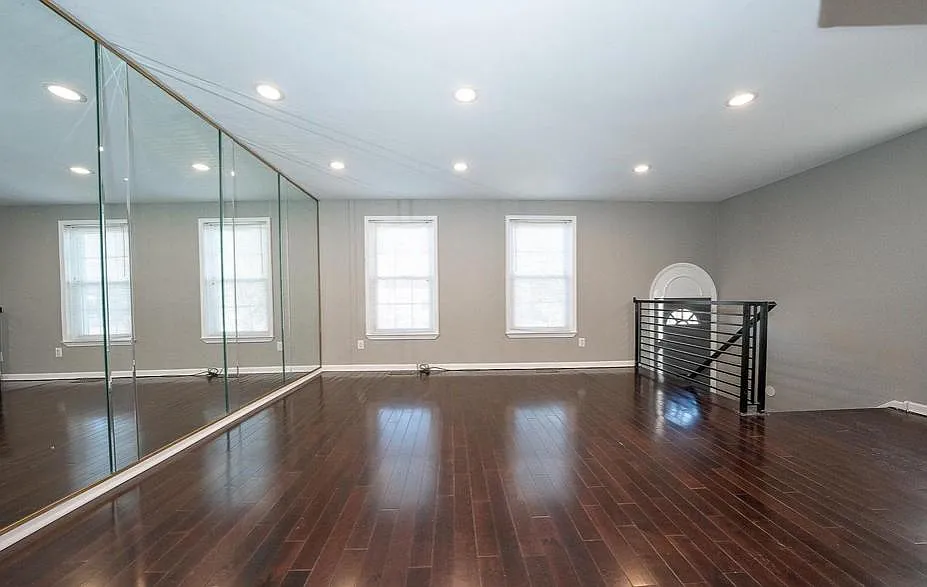 7608 Dicks Ave - 1 — Photo 3
