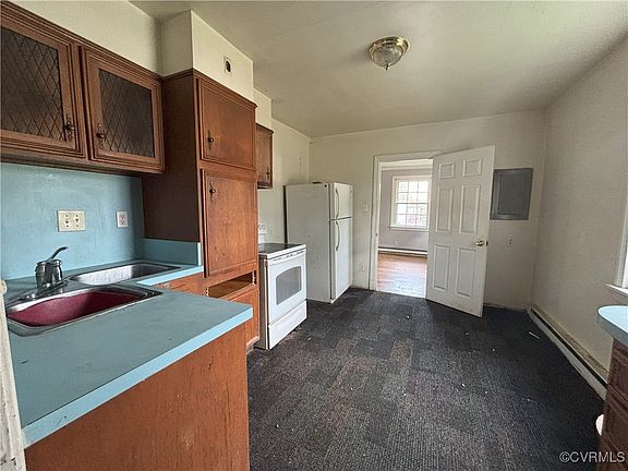 4th image of 3025 Columbia St