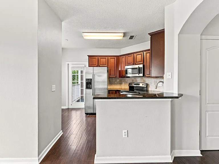 10436 Villa View Cir — Photo 11
