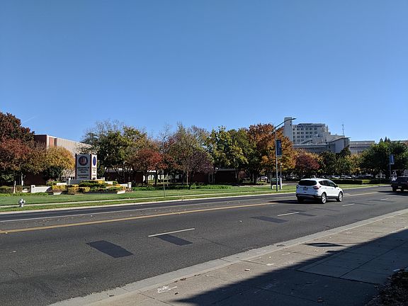 UC Davis Medical Center is only a few blocks away!