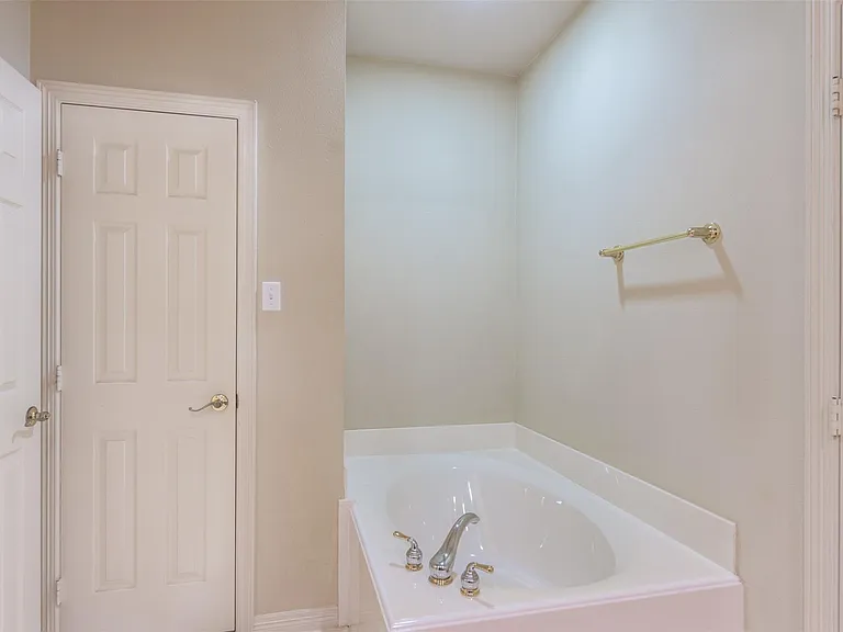 10735 Norchester Village Dr — Photo 9