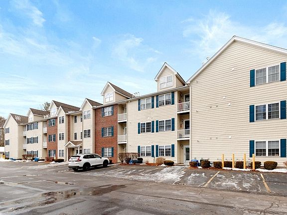 3rd image of 115 Eagle Dr Unit 115
