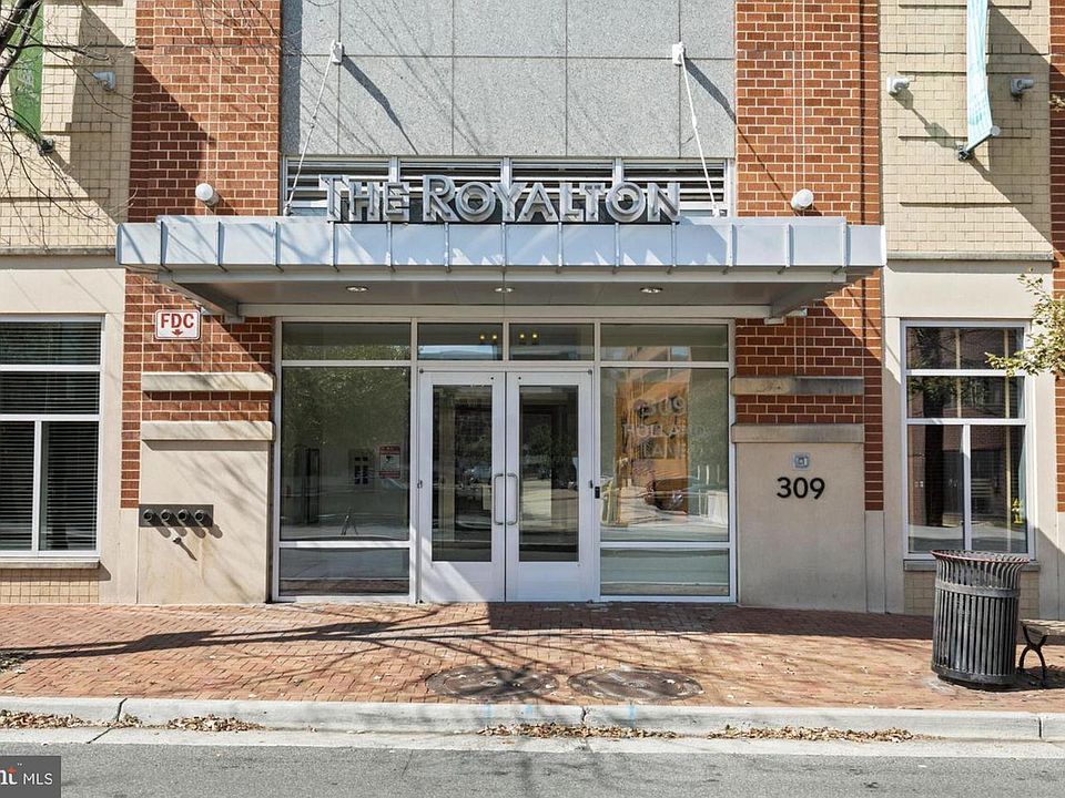 1st image of 309 Holland Ln #1