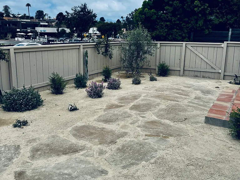 1253 N Vulcan Ave #A — Photo 17