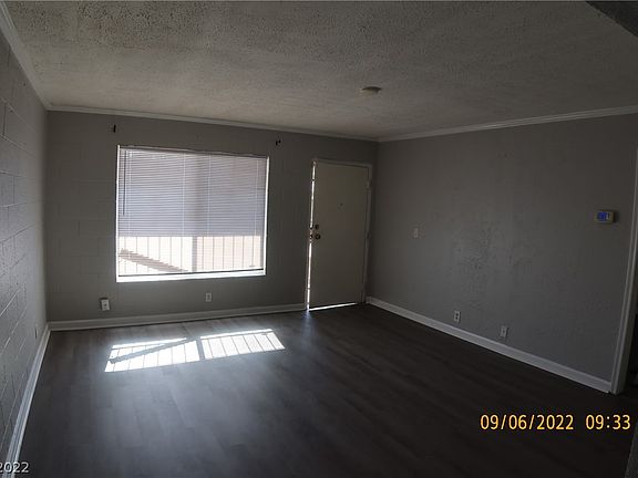 5th image of 555 N Royal Crest Cir #9