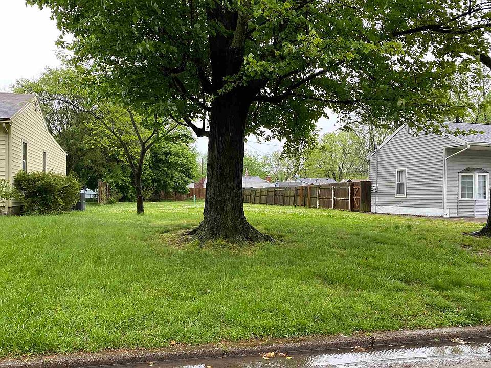 2nd image of 817 N Spring St