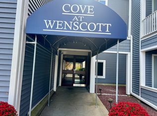 1800 Douglas Ave APT 322, North Providence, RI 02904