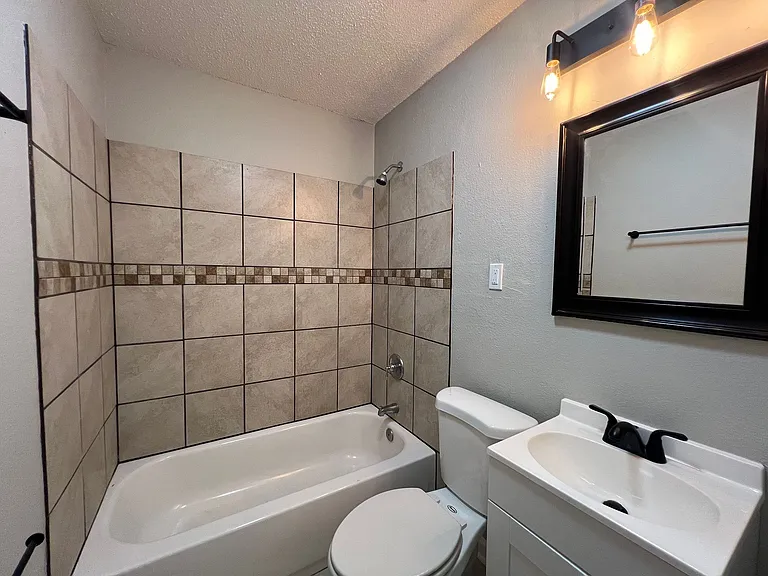 5258 Beaverton Dr — Photo 2
