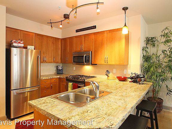 3rd image of 1840 25th Ave NE APT 306
