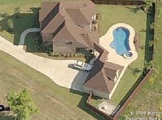 113 Spanish Oak Cir, Lake Jackson, TX 77566