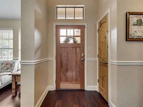 4th image of 601 Gunnison Dr