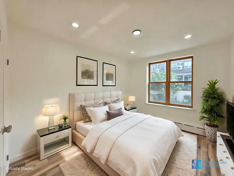 2722 E 26th St #1 — Photo 3