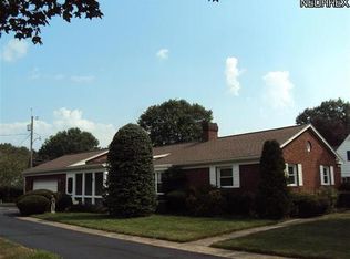915 3rd St NW, New Philadelphia, OH