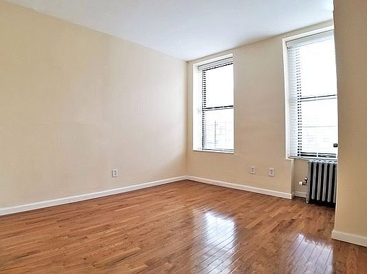 3rd image of 837 Bedford Ave APT D2