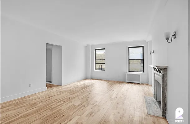 Rented by REZI | media 97