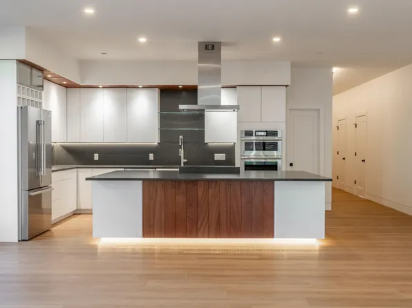 2 Woodside Meadow Road, Kittery, ME 03905