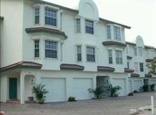 4240 N Ocean Dr, Hollywood, FL 33019