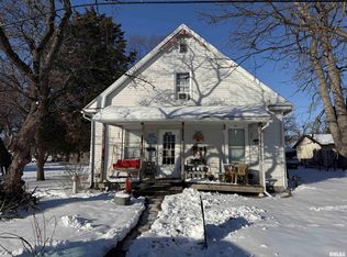 522 W South St, Girard, IL