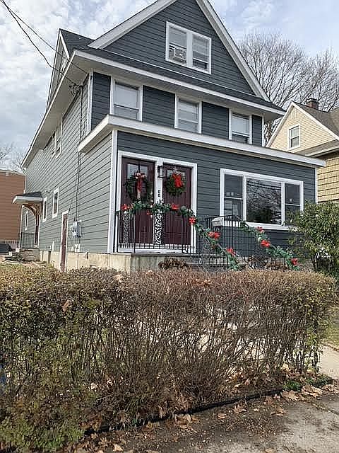 1st image of 600 Lorraine St