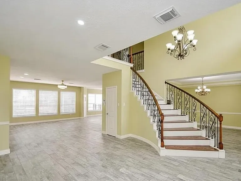 318 N Cypress Estates Cir — Photo 2
