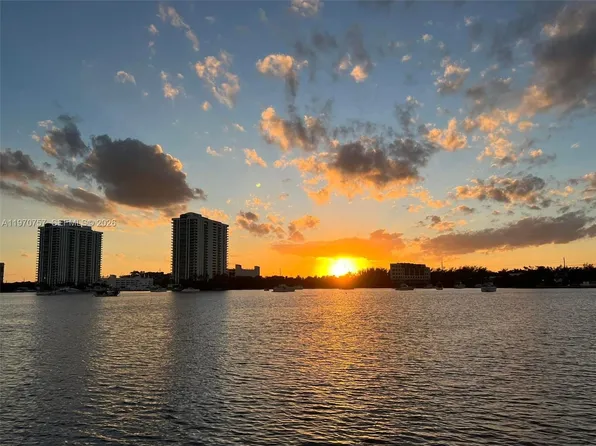 2910 Point East Dr APT M511, Aventura, FL 33160