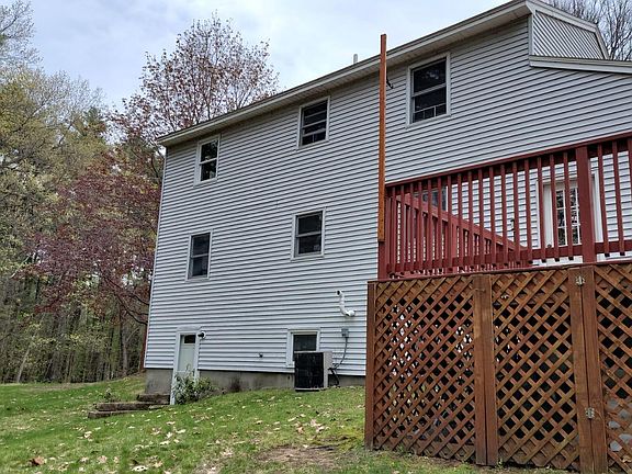 4th image of 40 Copperfield Dr