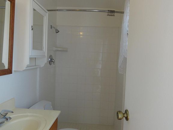 5th image of 3301 Dorchester Dr