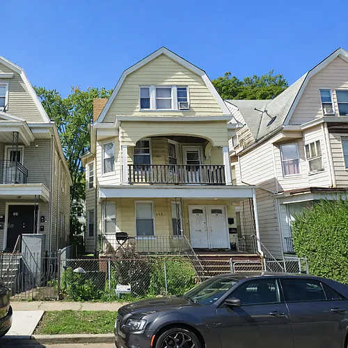 567 S Clinton St #3 Photo 1