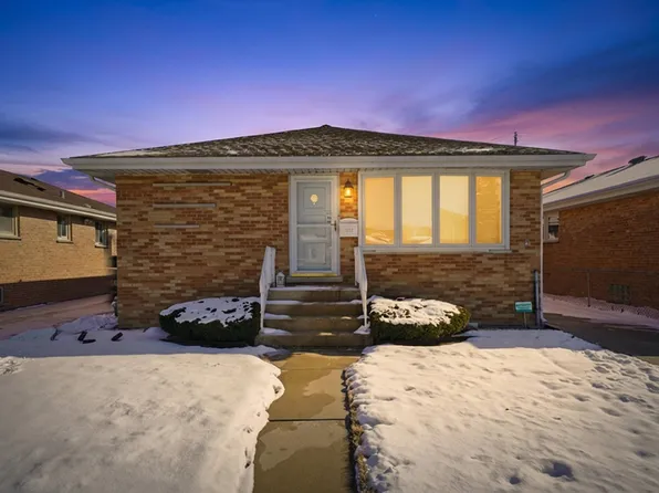 3719 Hawthorne St, Schiller Park, IL 60176