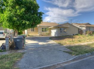 1669 W Brook St, Santa Ana, CA 92703