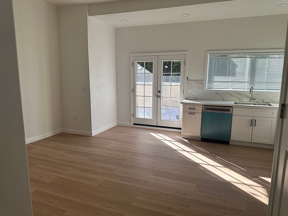 1st image of 3032 24th St #A