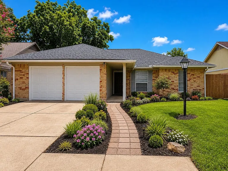 8119 Knightwood Forest Dr — Photo 1