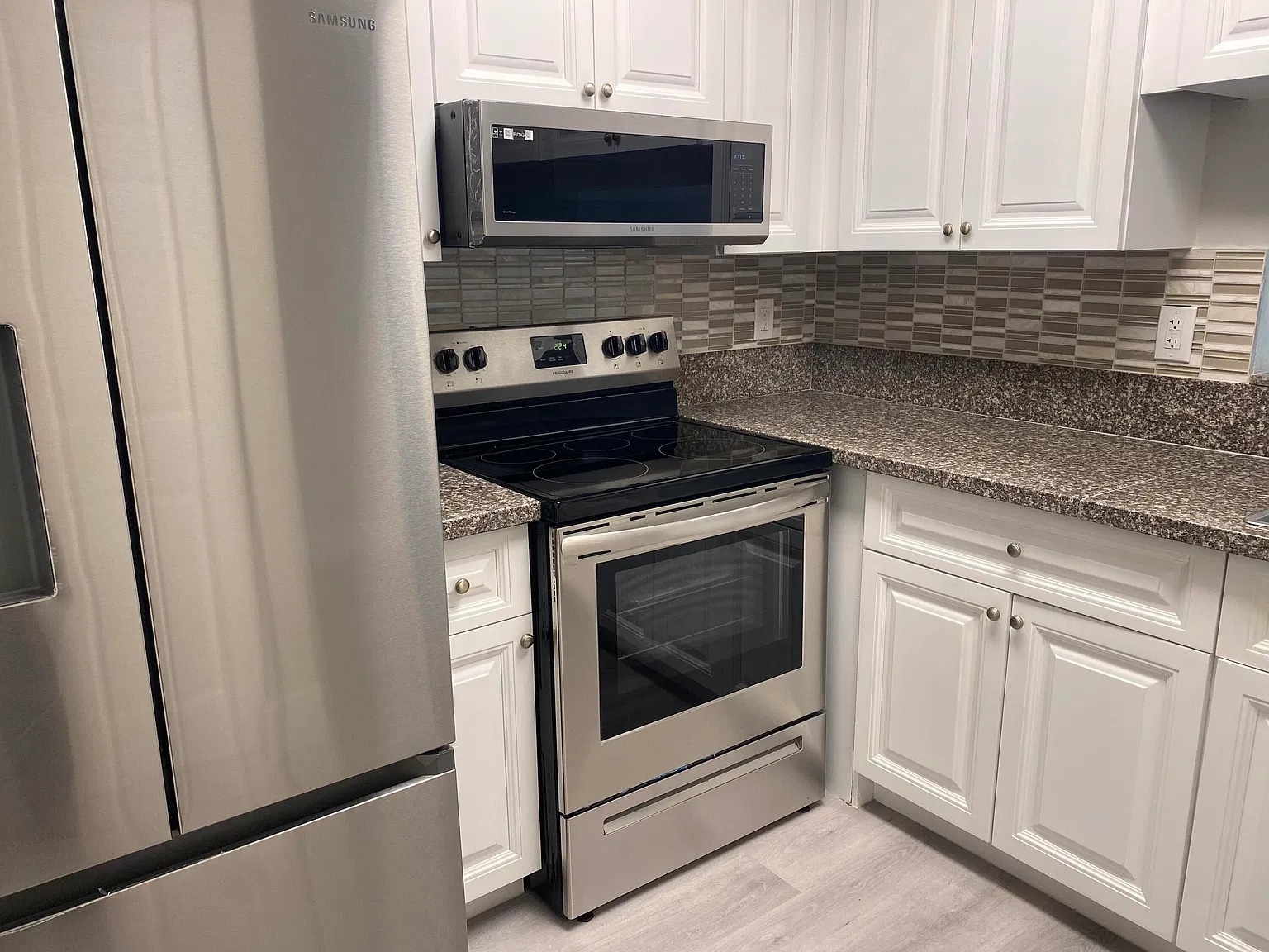 3 bed, 2.0 bath, 1100 sqft, $2,600 — Photo 2