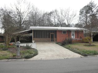 304 Emerson Dr, Hattiesburg, MS 39401