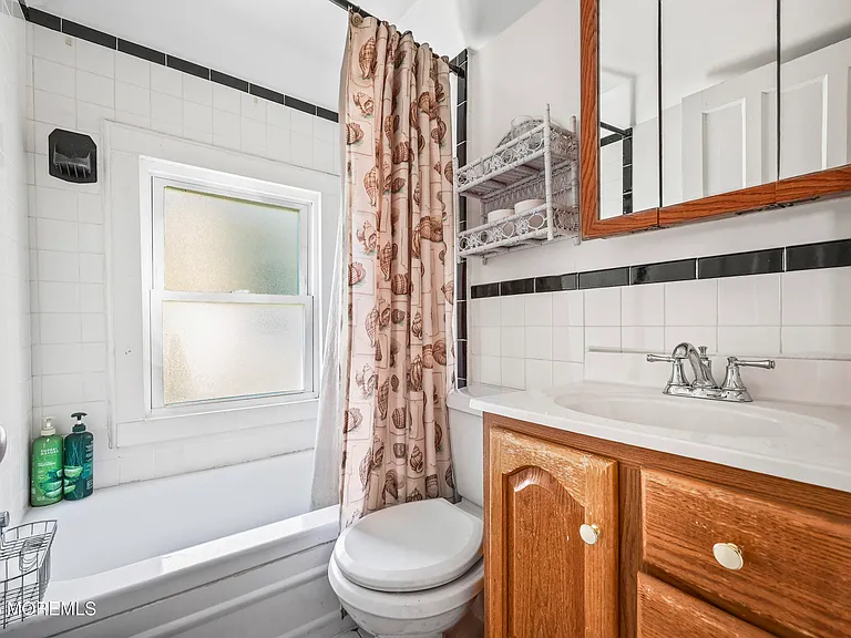 214 Brinley Ave — Photo 20