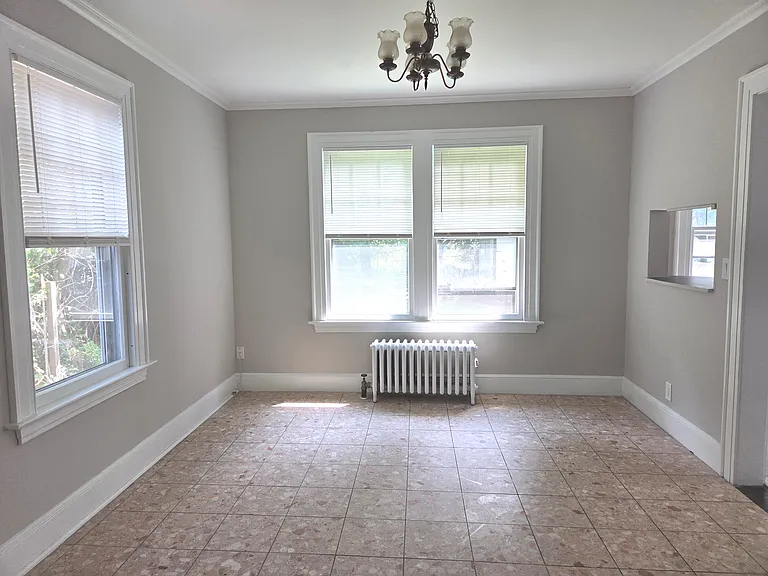310 Putnam Ave — Photo 6