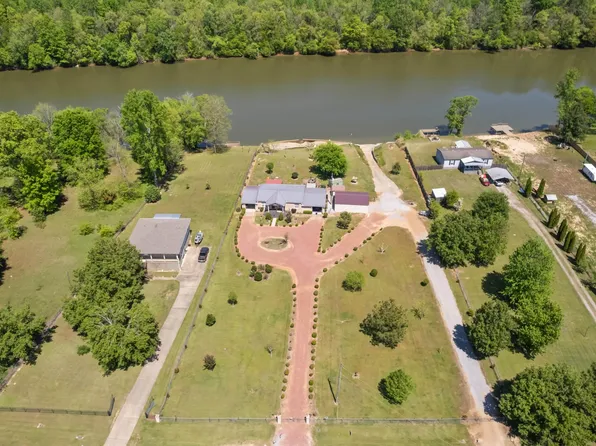 237 Longview Dr, Gadsden, AL 35901