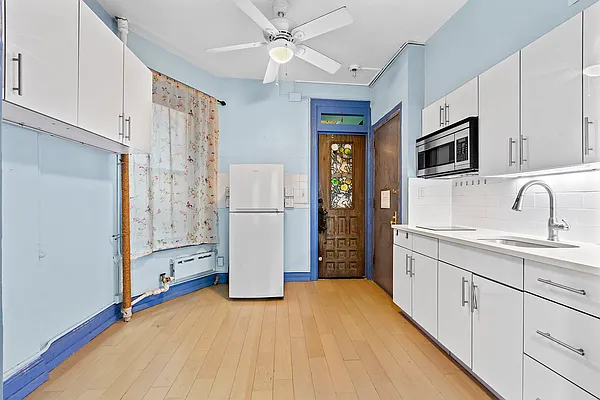 Rented by Compass | media 3