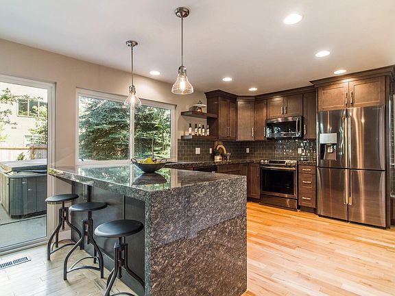3rd image of 8769 S Grand Oak Dr