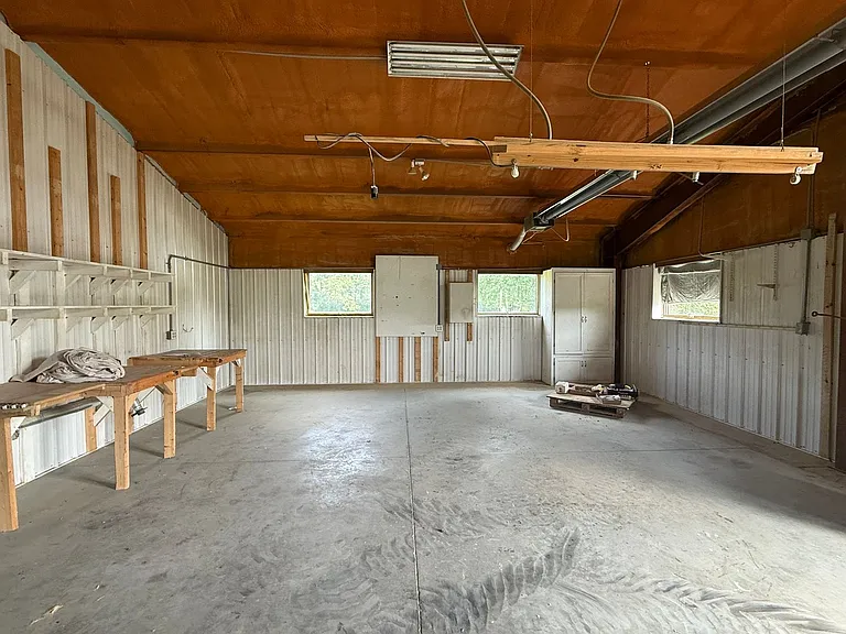 1695 Louser Rd — Photo 38
