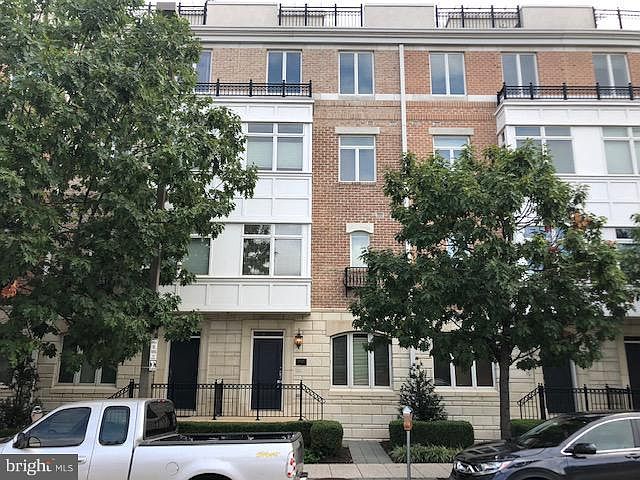 1st image of 1026 Pier Pointe Lndg #106