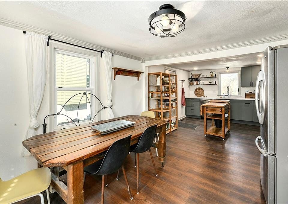 1st image of 5001 Emery Ave