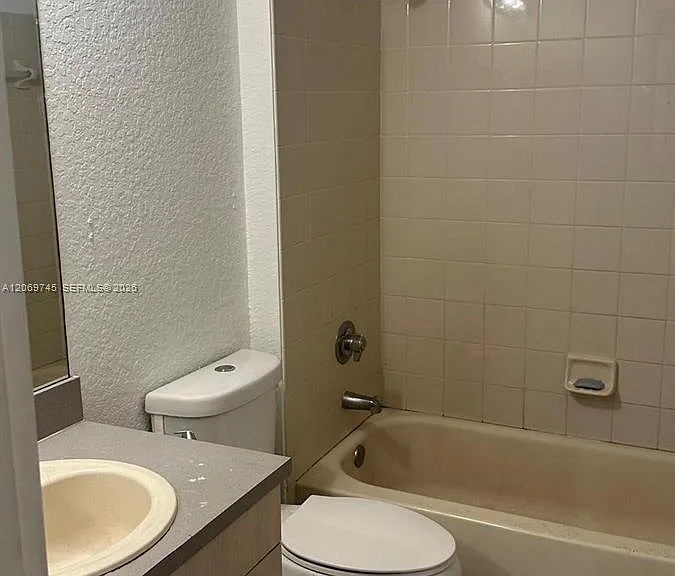 2703 Belmont Ln #2703 — Photo 8